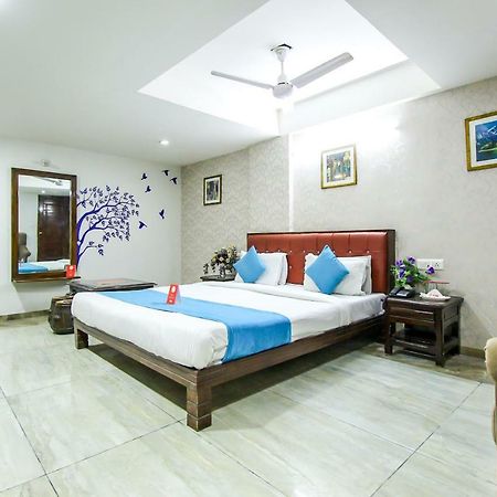 Hotel Seven Ahmedabad Eksteriør billede