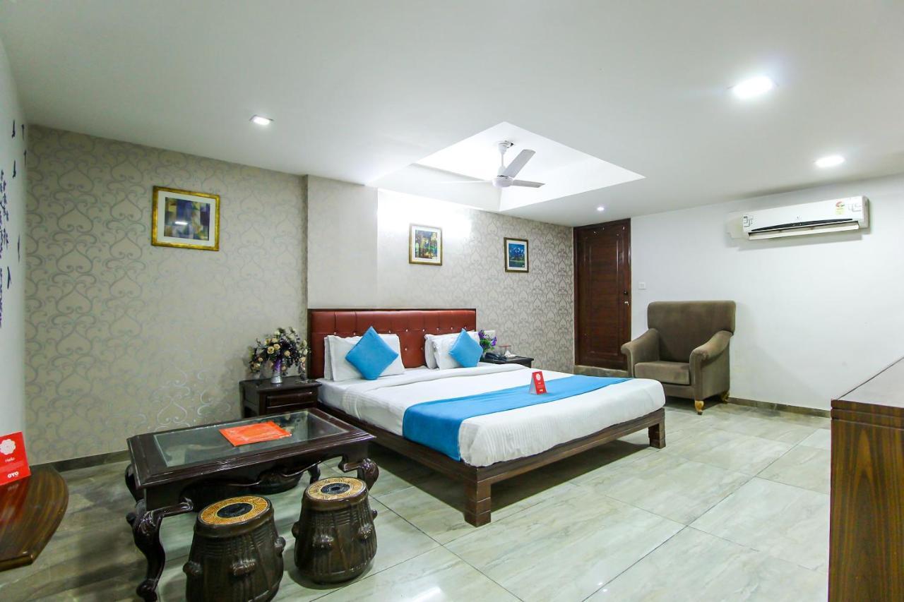 Hotel Seven Ahmedabad Eksteriør billede