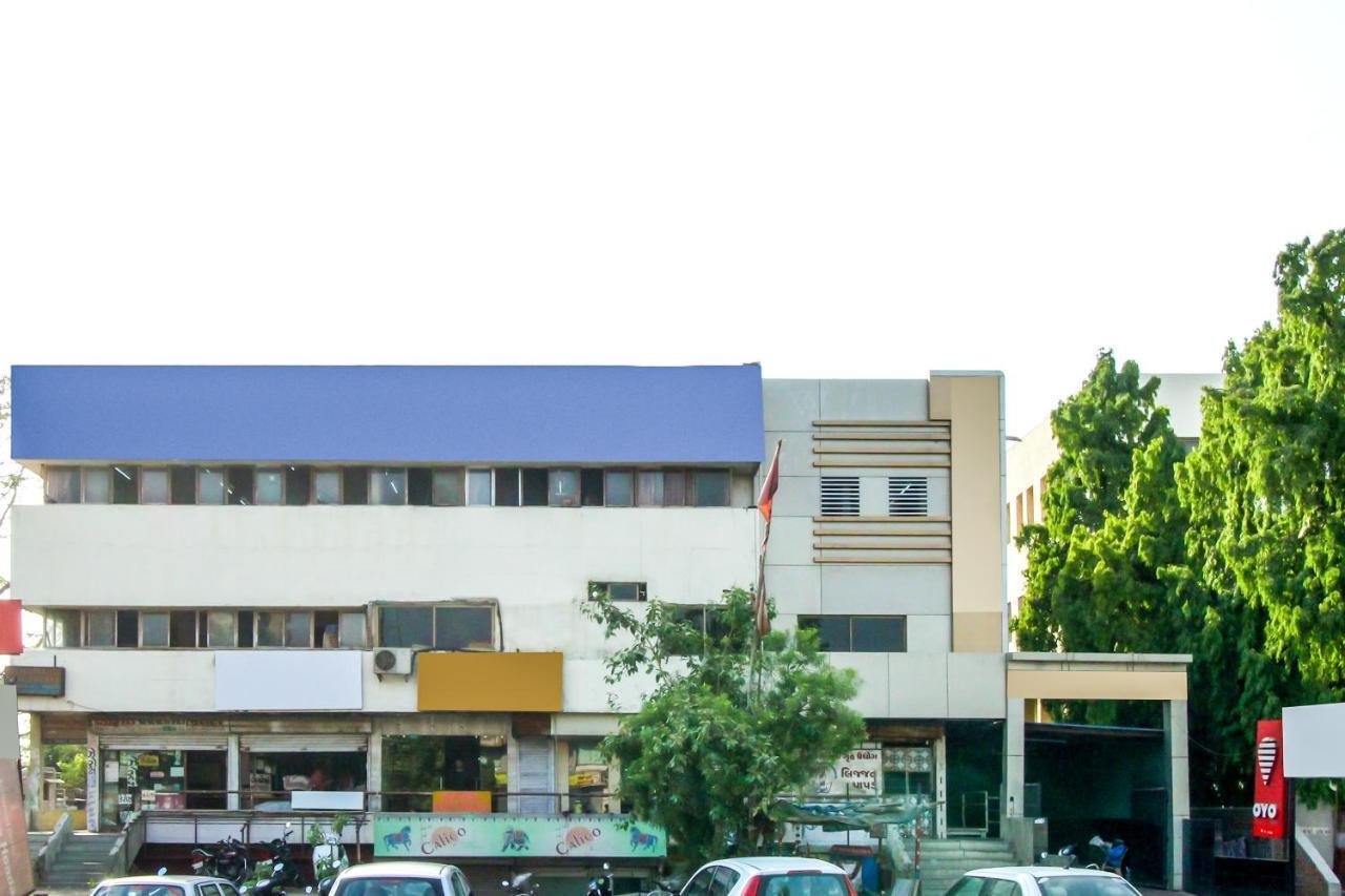 Hotel Seven Ahmedabad Eksteriør billede